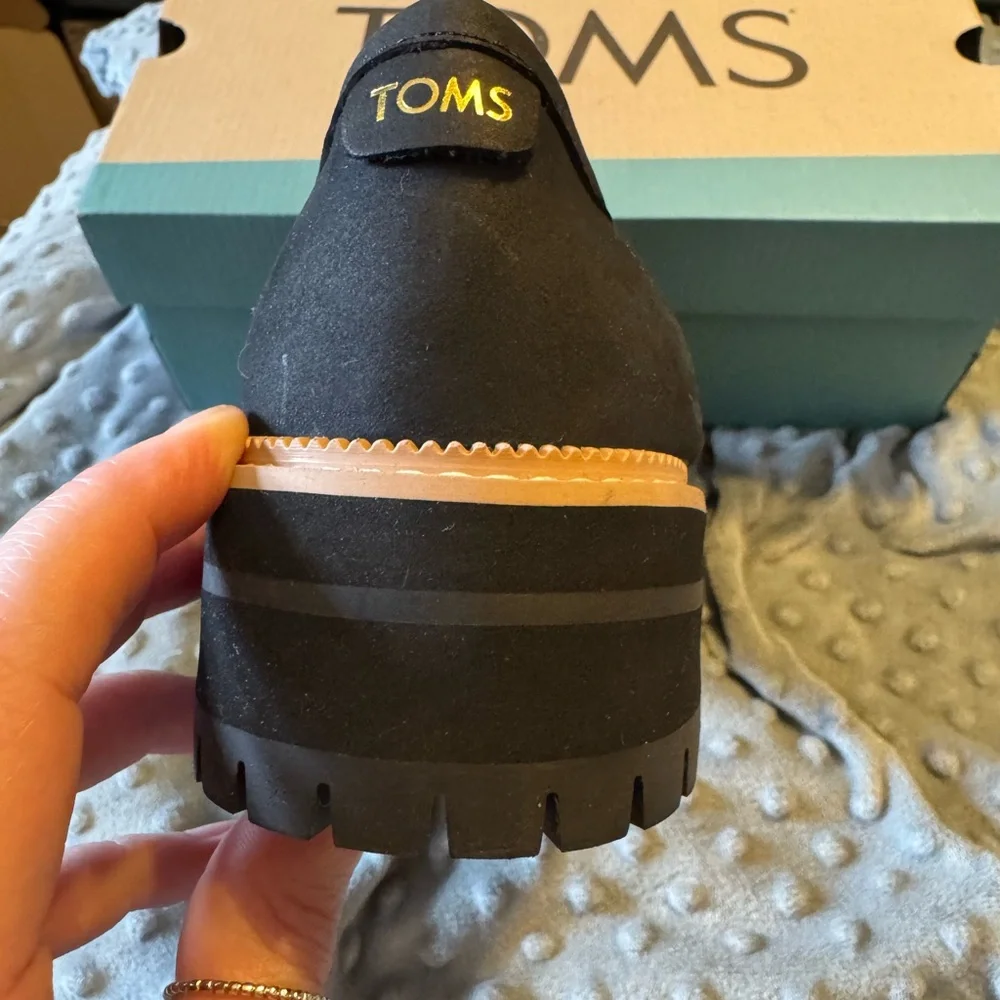 NIB Toms Cara Black Loafers - Picture 4 of 9
